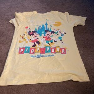 Kids play in the park tee